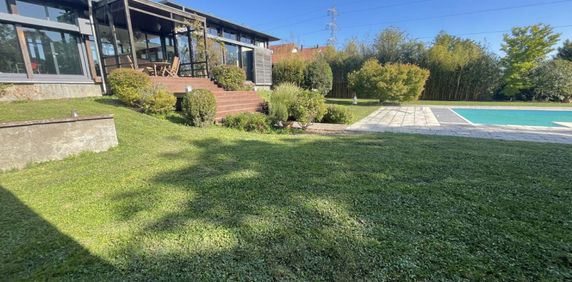 A LOUER ! Magnifique villa meublée 7/8 pièces avec piscine et jardin arboré située à 25 minutes de Strasbourg et à 5 minutes d'Erstein - Photo 2