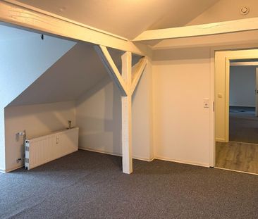 Außergewöhnlich Wohnen unterm Dach: Mietwohnung mit vier Zimmern in... - Foto 6