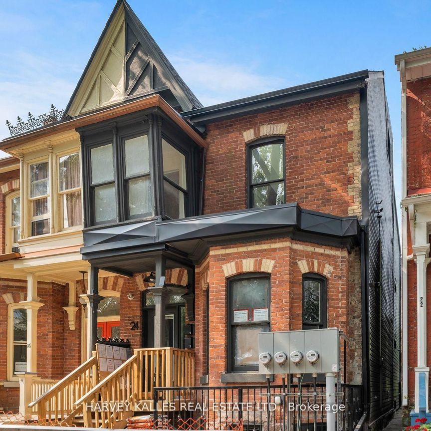 For Lease - 24 Sullivan Street Unit# 4 (3rd Floor), Toronto, Ontario - Photo 1