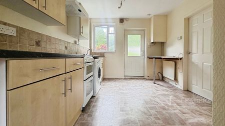 3 bedroom house to rent Vines Lane, Droitwich, WR9 - Photo 4