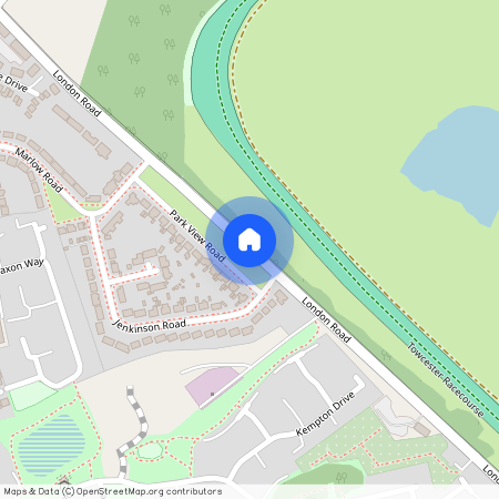 London Road, Towcester, NN12