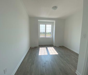 For Lease - 1183 Milland Drive, Oakville, Ontario - Photo 2