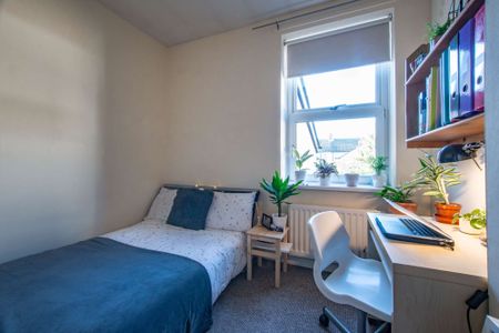 Unique architectural layout with distinct zones - a fun place to live! - Photo 5