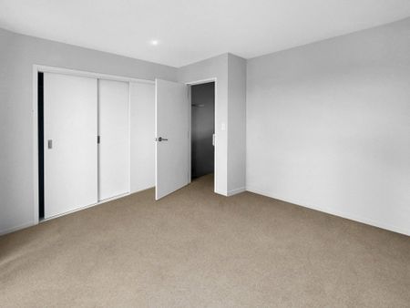 MANGERE BRIDGE, 3 BEDROOMS - Photo 4