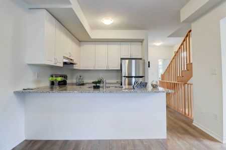 For Lease - 2552 Earleville Path, Oshawa, Ontario - Photo 2