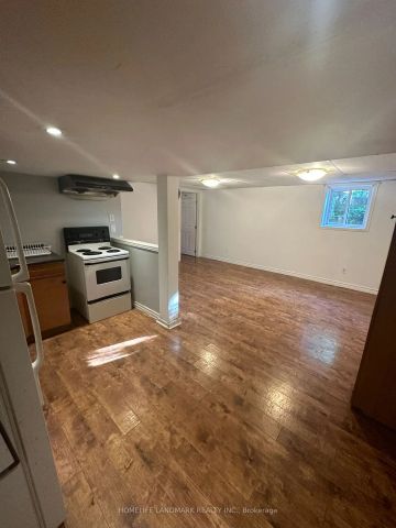 Detached Home For Lease | X8333008 - Photo 5