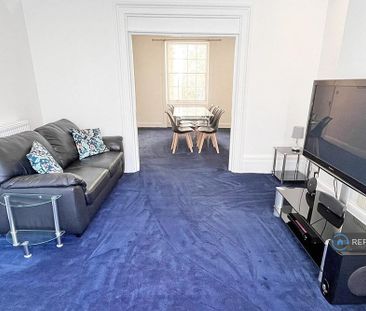 6 bedroom terraced house to rent - Photo 5