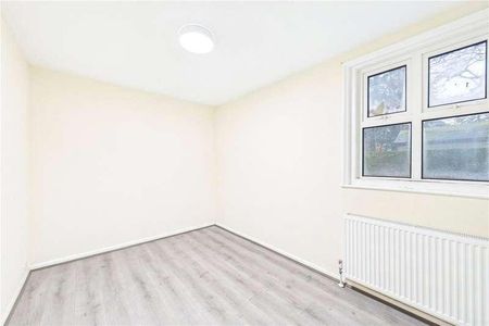 Newbury House, Andover Road, Newbury, Berkshire, RG14 - Photo 3