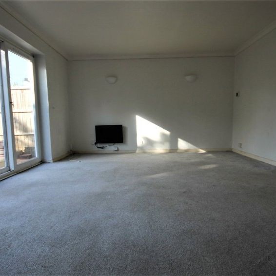 Fairlawn Close, Feltham,TW13 - Photo 1