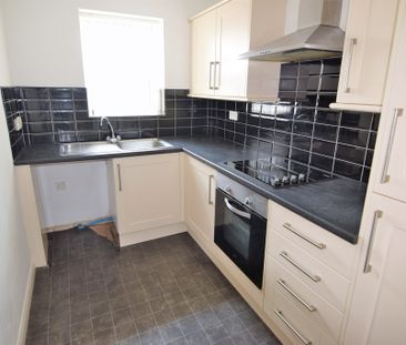 To Let 2 Bed Apartment - Photo 5