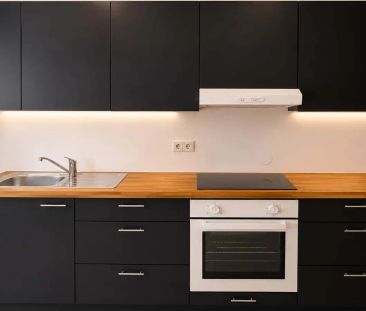 Spacious Apartment in Rua do Diário de Notícias, Lisboa - Photo 3