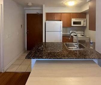 Sheppard/Yonge Spacious 1Bdrm Modern Kitchen 1Parking Furnished - Photo 4