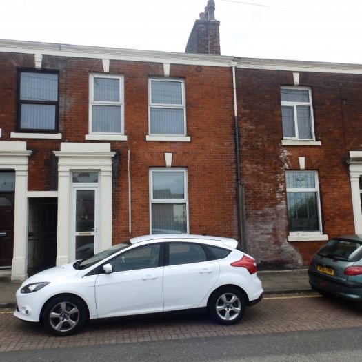 Room 4, 12, St Marks Road, Preston - Photo 1