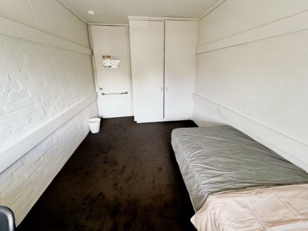 Single Room - Photo 5