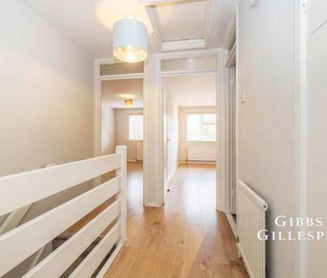 Closemead Close, Northwood, HA6 - Photo 3