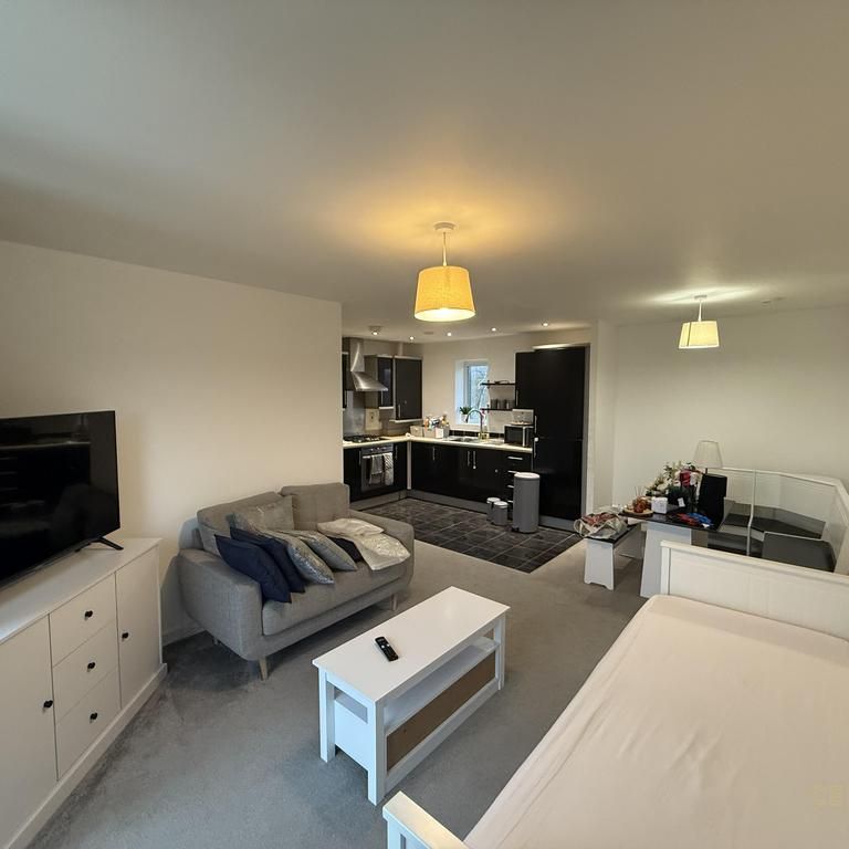 2 bedroom flat to rent - Photo 1