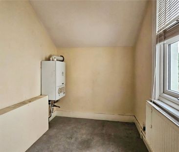 Farnell Road, Staines-upon-Thames, Surrey, TW18 4HT - Photo 4