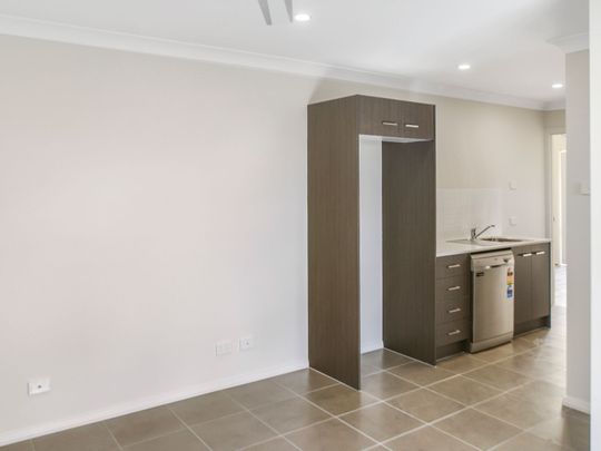 Low maintenance, easy lifestyle ! - Photo 1