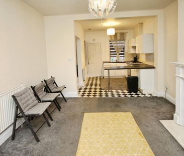 3 bedroom terraced house to rent - Photo 3