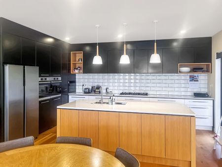 A Must See - Large Family Home - Plan Ahead - Photo 5