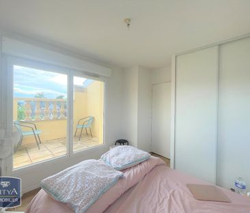 Location Appartement 3 pièces 50m² LIBOURNE 33500 - Photo 2