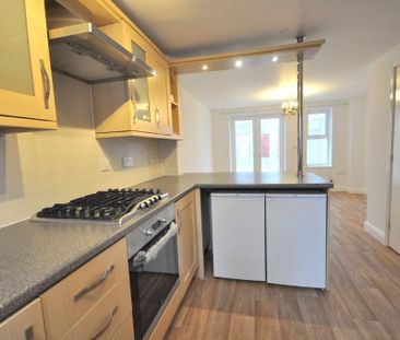 3 bedroom terraced house to rent - Photo 3