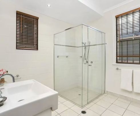 Paddington - Photo 1