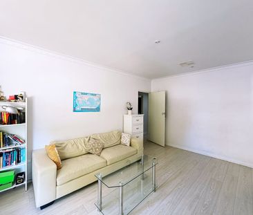 Bright & Easy-Care Living in Adelaide’s Desirable Eastern Suburbs - Photo 5