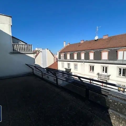 Appartement à louer 5 pièces 92.3m² - Photo 1