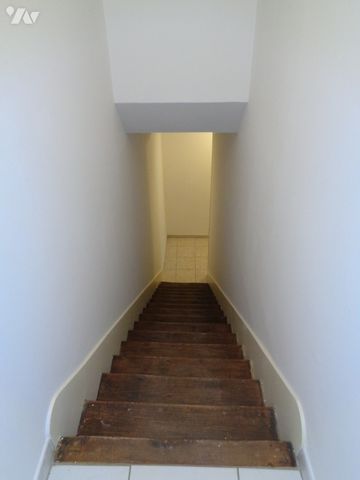 Appt.1er étage : séjour, cuisine, 1 chambre, 1 WC, salle de bains. 58 m2. loyer 418 € hors charges. - Photo 5