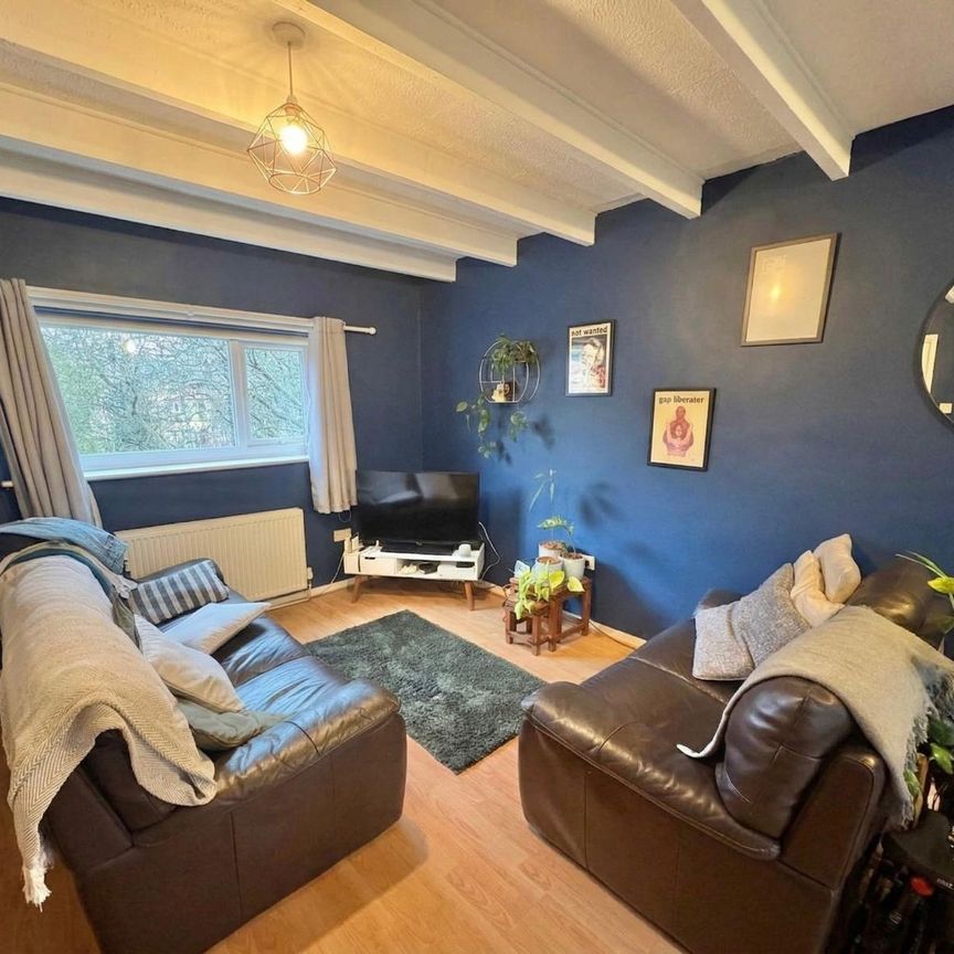 2 bed flat to rent in Grove Park, Liverpool, L8 0 - Photo 1