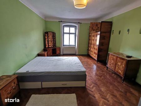 INCHIRIEZ apartament 2 camere la casa,renovat,zona Orasul de Jos - Photo 3