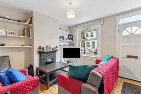Norcutt Road, TW2, London - Photo 5