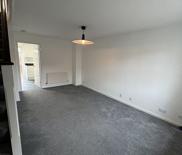 Two Bedroom Town House to Rent in Bolton - Photo 1