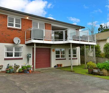 Fantastic Family Rental in the Heart of Helensville - Photo 5
