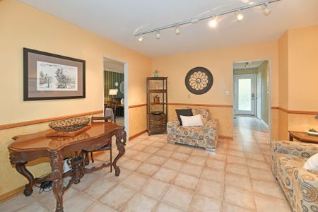 For Lease - 10208 Tenth Line, Halton Hills, Ontario - Photo 3