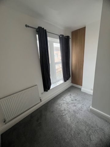 2 Bed Flat, Soundwell Road, BS16 - Photo 2