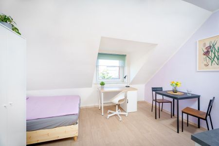 K pronájmu útulný moderní plně zařízeného studia v Praze 4 u metra Kačerov - Fotografie 2