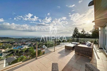 Casa en alquiler con vistas al mar y piscina en Mas Ram, Badalona - Photo 3