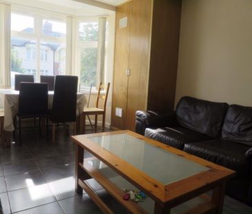 8 bedroom terraced house to rent - Photo 5