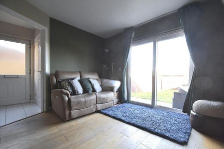 2 bedroom semi-detached house to rent - Photo 4