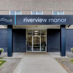 Riverview Manor - Photo 2