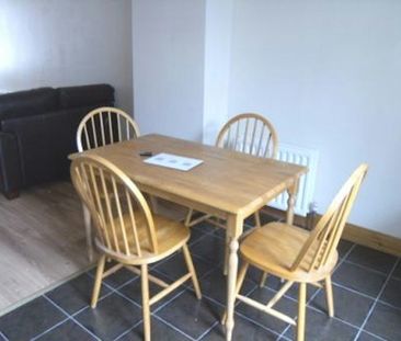 Terraced House to rent on - Photo 2