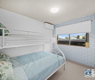 Coastal Apartment with Ocean Views & Air Conditioning – Walk to Kin... - Photo 4