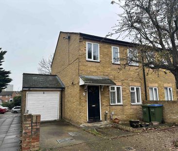 3 bedroom semi-detached house to rent - Photo 2