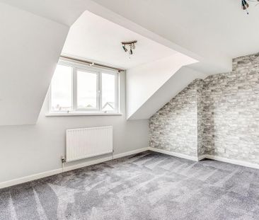 4 bedroom terraced house to rent - Photo 3