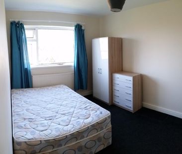 1 bedroom in a house share to rent - Photo 5