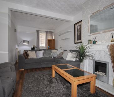 3 bedroom terraced house to rent - Photo 2