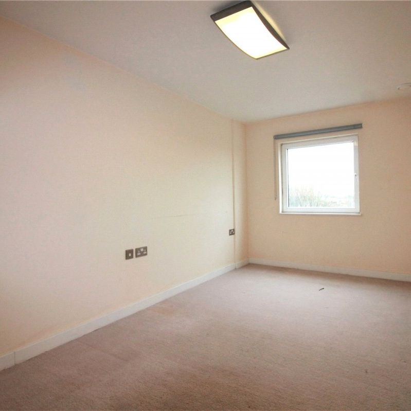 The Green, UB2, Southall - Photo 1