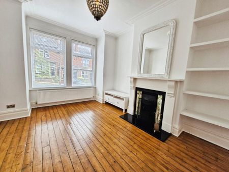 4 bedroom terraced house to rent - Photo 2